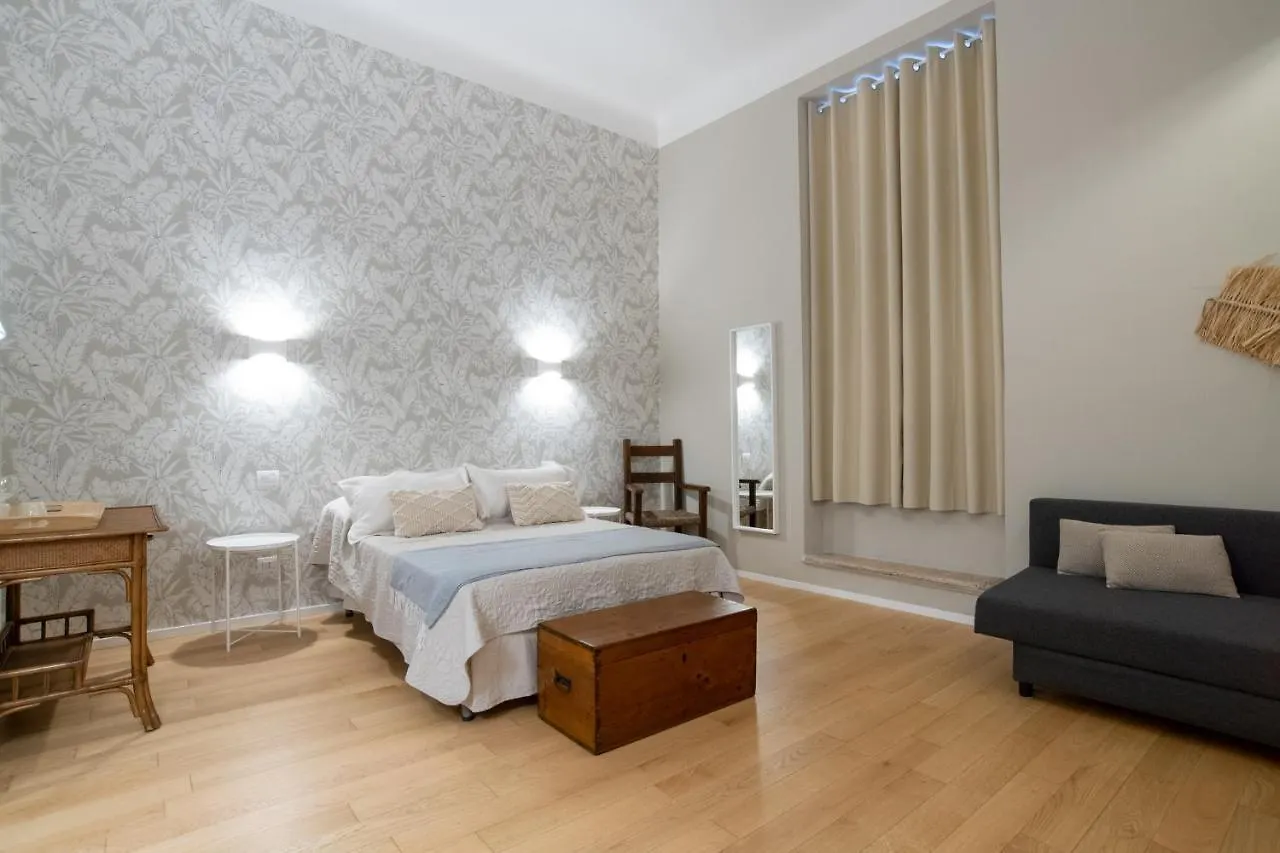 Room24 R Bari 0*,  Italy